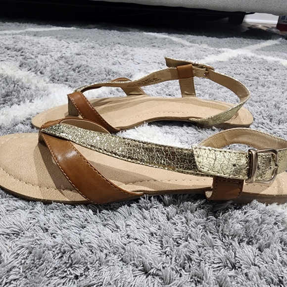 Reaction Kenneth Cole Sandals 7.5 - Picture 2 of 7